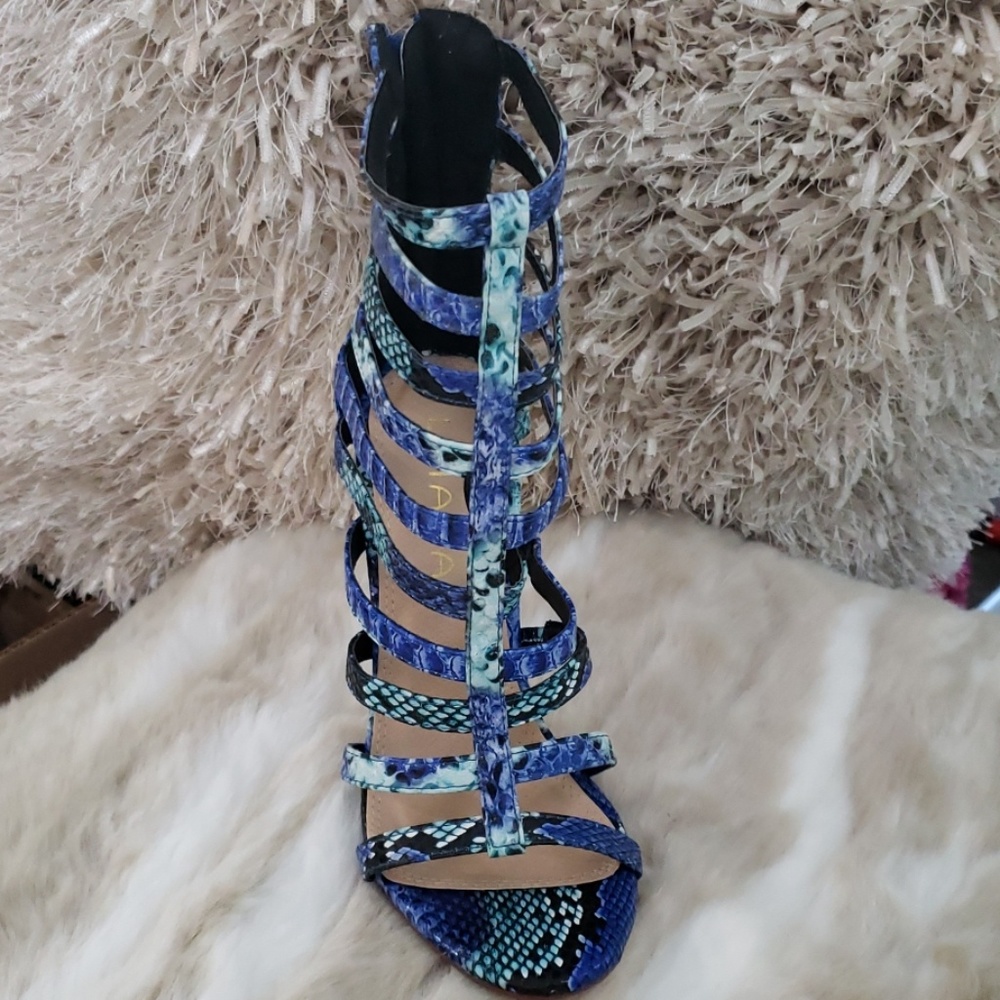 high hells - Picture 2 of 2